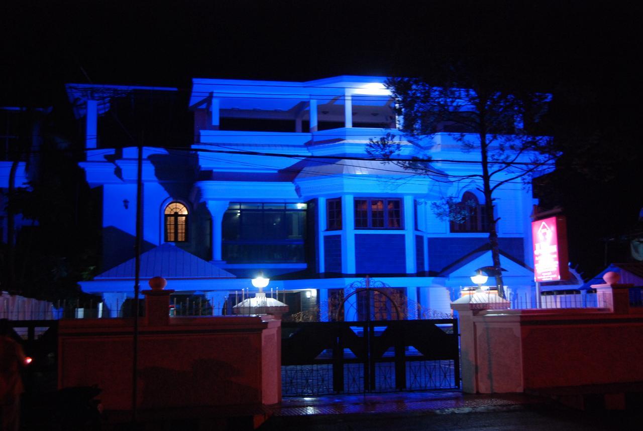 Hotel Jj Inn Kochi Exterior foto